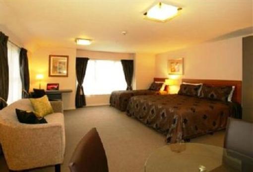 фото отеля Alexander Inn Newmarket
