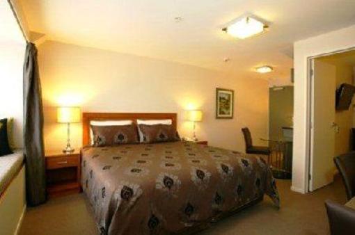 фото отеля Alexander Inn Newmarket