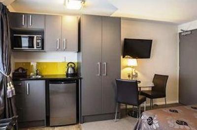 фото отеля Alexander Inn Newmarket