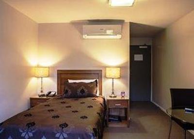 фото отеля Alexander Inn Newmarket