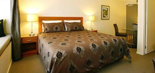 фото отеля Alexander Inn Newmarket