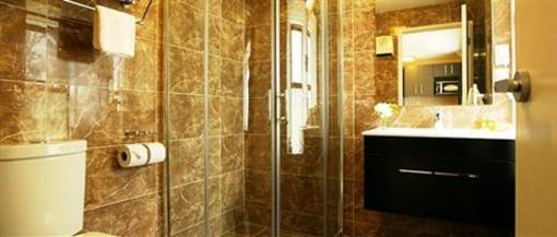 фото отеля Alexander Inn Newmarket