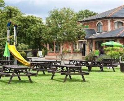 фото отеля The Broughton Hotel Milton Keynes