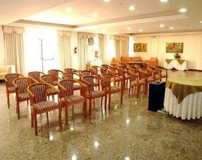 фото отеля Colonial Plaza Hotel Pindamonhangaba