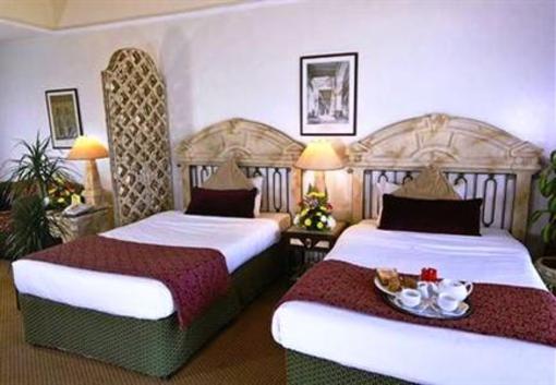 фото отеля Ramada Beach Hotel Ajman