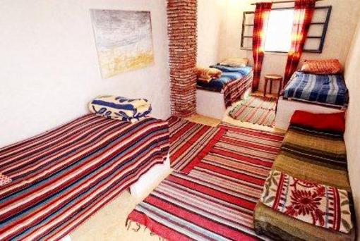 фото отеля Surf & Chill Hostel
