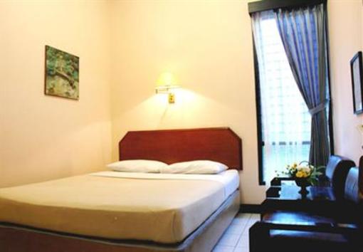 фото отеля Kenangan Hotel Bandung