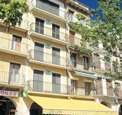 фото отеля Apartamentos Gebala Estella