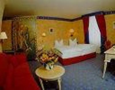 фото отеля Hotel Am Schloss Tubingen