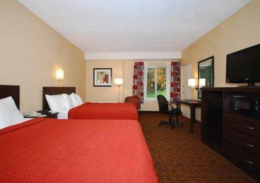фото отеля Quality Inn & Suites Danbury