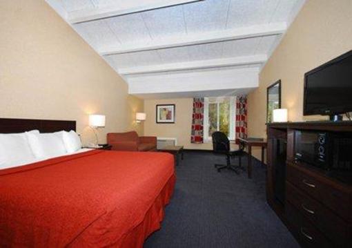 фото отеля Quality Inn & Suites Danbury