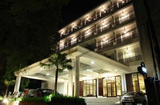 фото отеля Royal Hotel Bogor