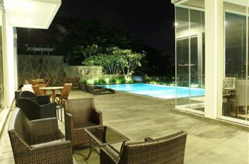 фото отеля Royal Hotel Bogor