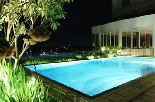 фото отеля Royal Hotel Bogor