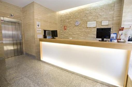фото отеля Hostal La Lonja