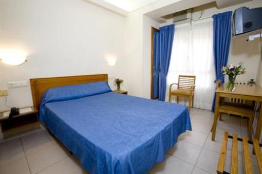 фото отеля Hostal La Lonja