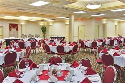 фото отеля Holiday Inn Peterborough