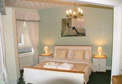 фото отеля Burleigh Guest House Llandudno
