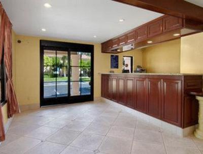 фото отеля Days Inn San Bernardino Redlands