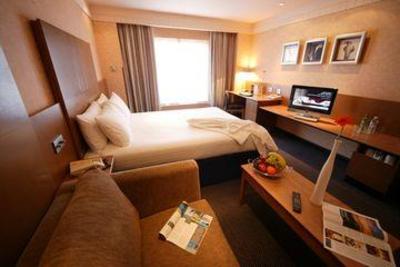 фото отеля Ramada Farnham
