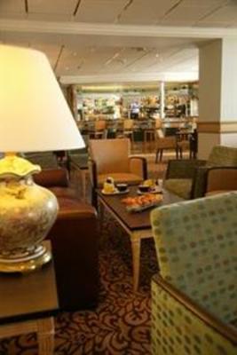 фото отеля Ramada Farnham