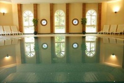 фото отеля Ramada Farnham