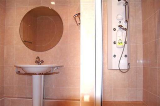 фото отеля Kras Hotel