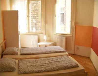 фото отеля Animation City Hostel