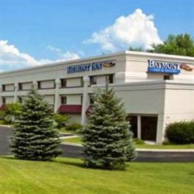 фото отеля Baymont Inn & Suites Traverse City