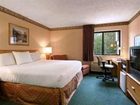 фото отеля Baymont Inn & Suites Traverse City