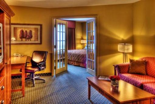 фото отеля Gold Eagle Lodge North Battleford