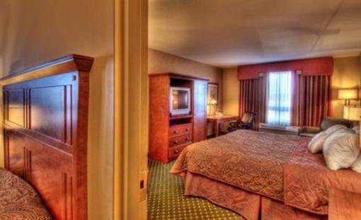 фото отеля Gold Eagle Lodge North Battleford