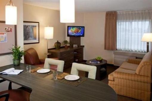 фото отеля Candlewood Suites - Wichita Airport