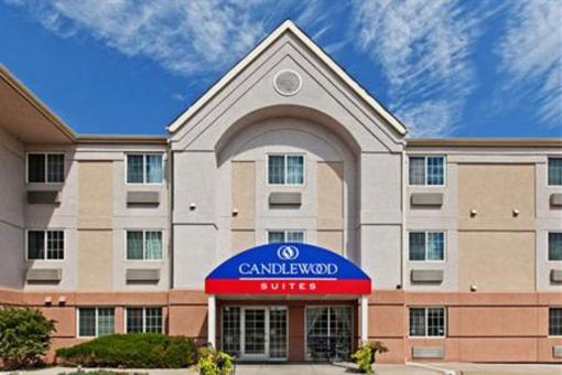 фото отеля Candlewood Suites - Wichita Airport