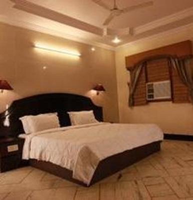 фото отеля Hotel Singh Continental New Delhi