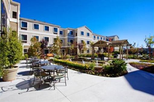 фото отеля Staybridge Suites Irvine East Lake Forest