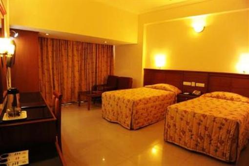 фото отеля Breeze Residency Hotel Tiruchirappalli