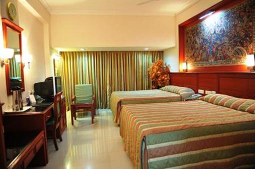 фото отеля Breeze Residency Hotel Tiruchirappalli