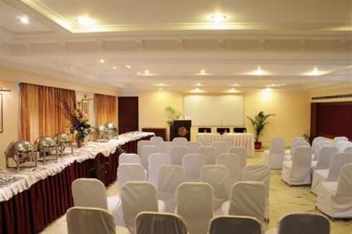 фото отеля Breeze Residency Hotel Tiruchirappalli