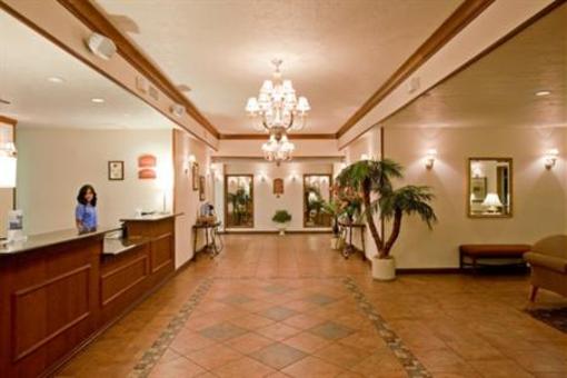 фото отеля Holiday Inn Express Hotel & Suites Kingman