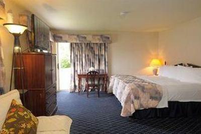 фото отеля Regency Inn and Suites West Springfield