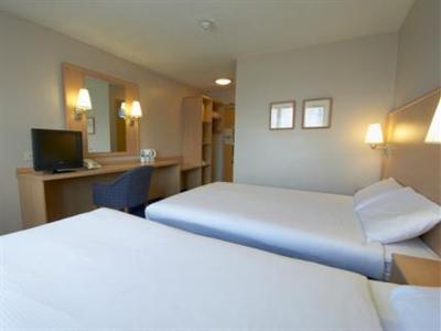 фото отеля Travelodge Cork Airport