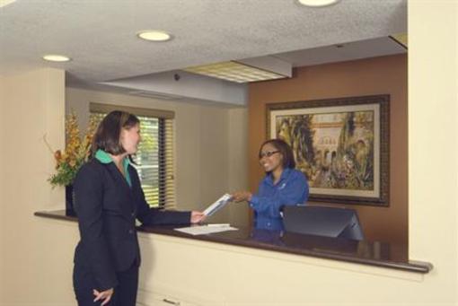 фото отеля Candlewood Suites Indianapolis Dwtn Medical Dist