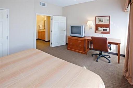 фото отеля Candlewood Suites Indianapolis Dwtn Medical Dist
