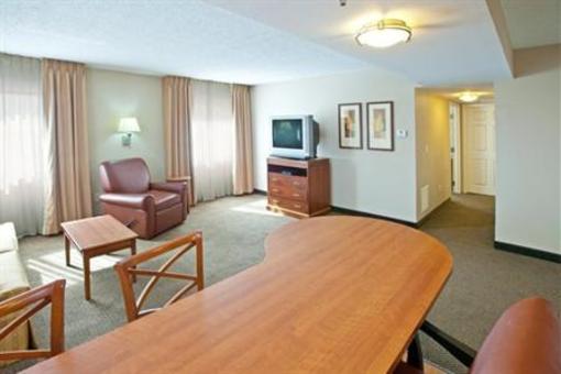 фото отеля Candlewood Suites Indianapolis Dwtn Medical Dist