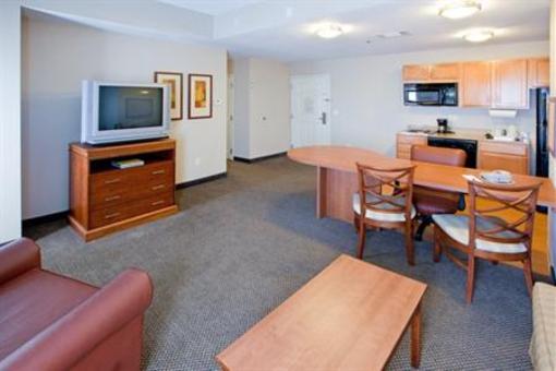 фото отеля Candlewood Suites Indianapolis Dwtn Medical Dist