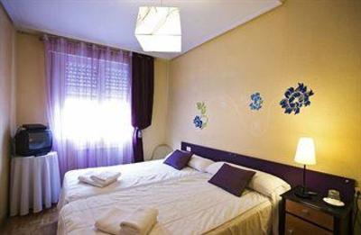 фото отеля Alojamientos Olga Apartments Pamplona