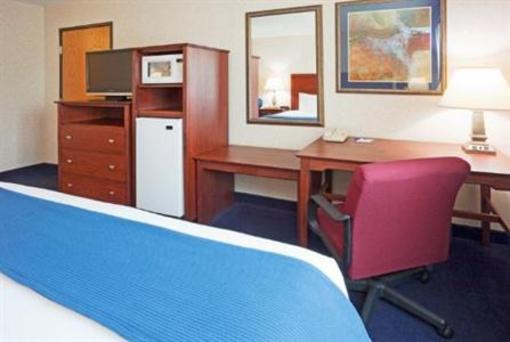 фото отеля Holiday Inn Express DeForest (Wisconsin)