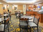 фото отеля Holiday Inn Express DeForest (Wisconsin)