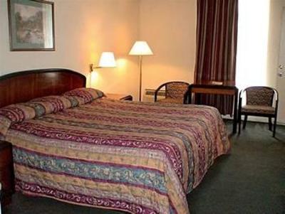 фото отеля Greenway Inn & Suites